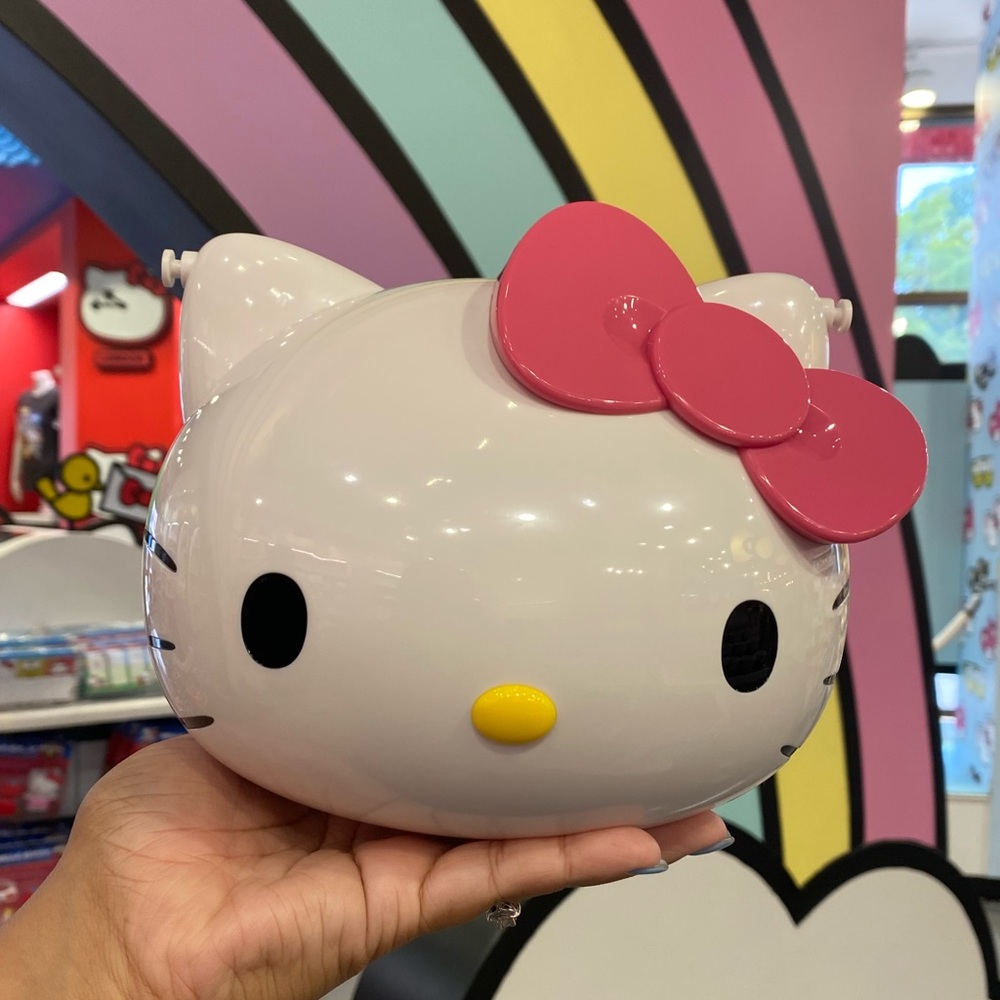 Universal studios 2022 Hello Kitty popcorn bucket